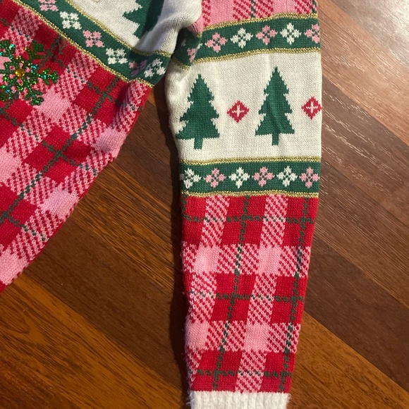 Ugly Christmas Sweater - Picture 5 of 9